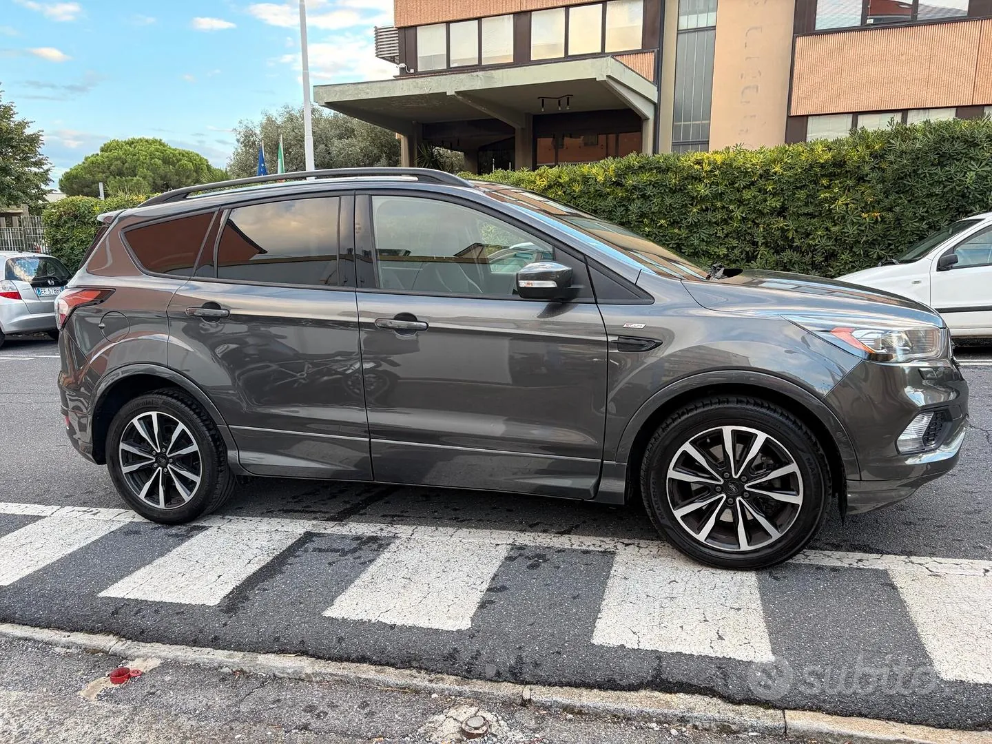 Ford Kuga 2017 photo 2