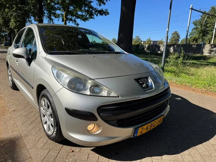 Peugeot 207