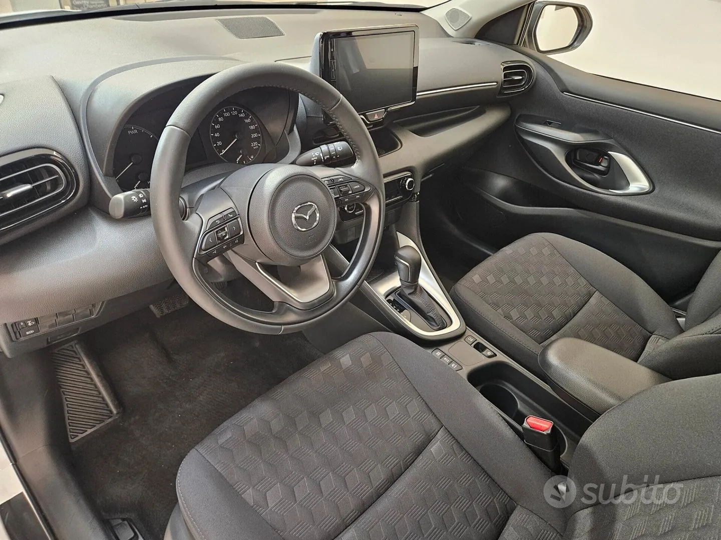 Mazda 2 2026 photo 3