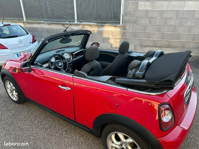 Mini Mini Cooper Cabriolet 2011 photo 4