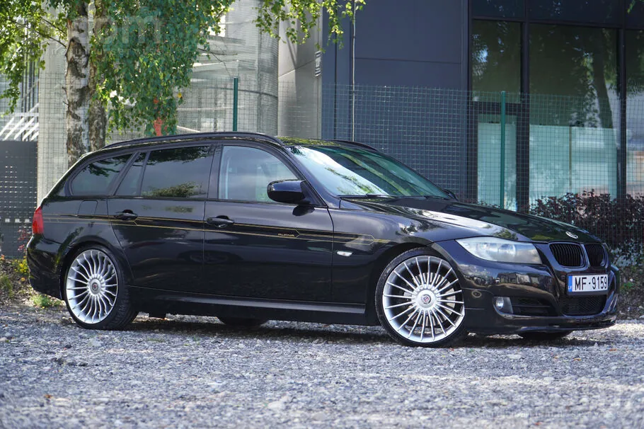 BMW 320 2011 photo 4