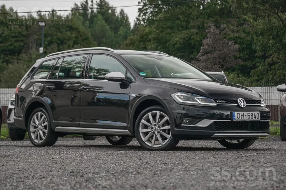 Volkswagen Golf 2017 photo 2