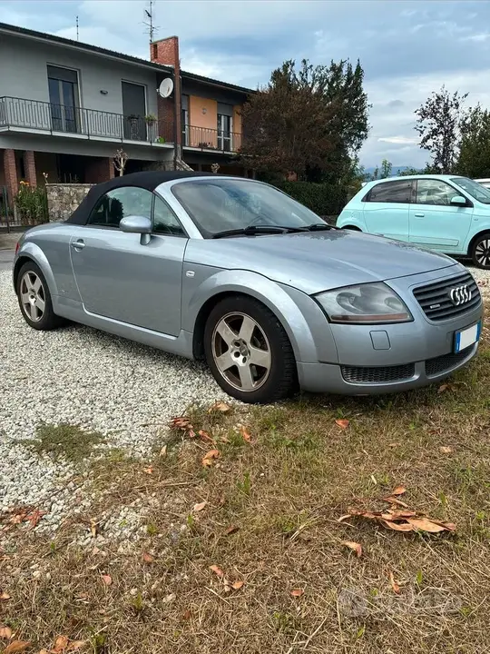 Audi Tt Roadster 2002 photo 2