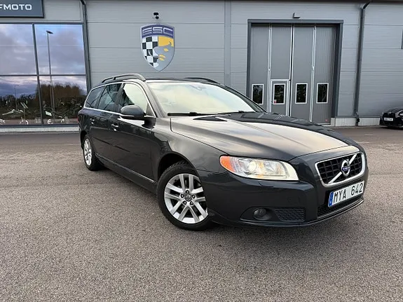 Volvo V70 2013 photo 2