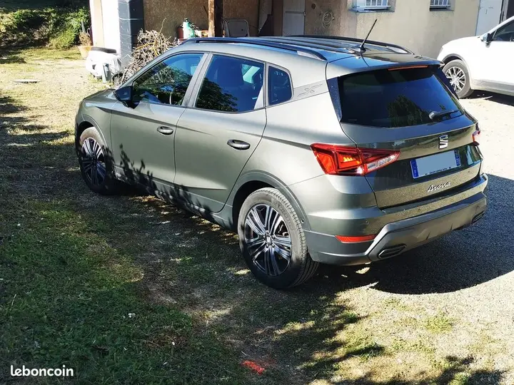 Seat Arona 2023 photo 2