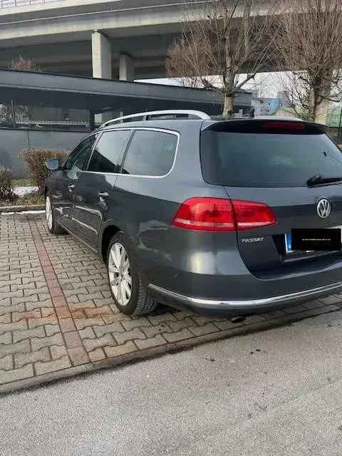 Volkswagen Passat 2011 photo 3