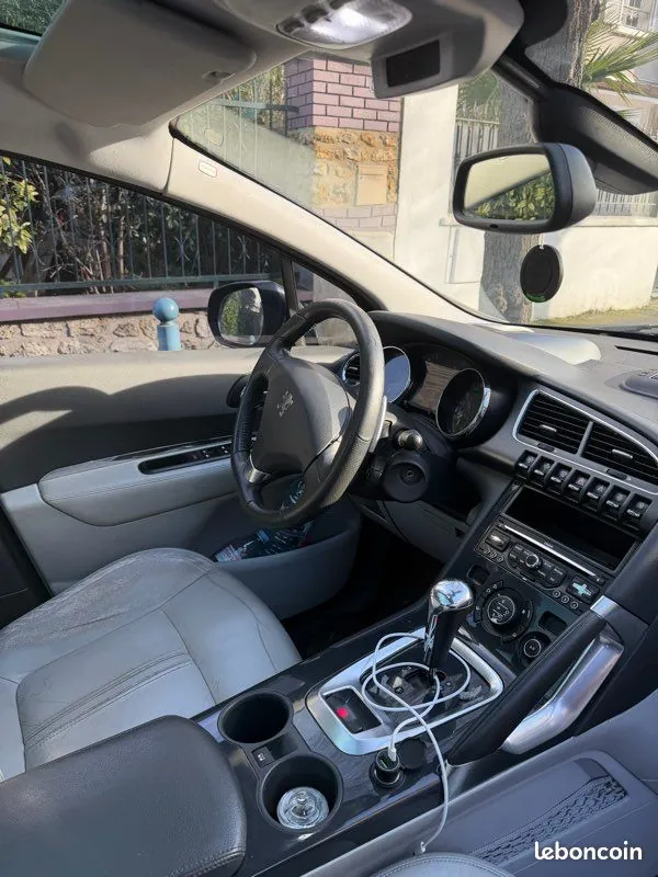 Peugeot 3008 2010 photo 3