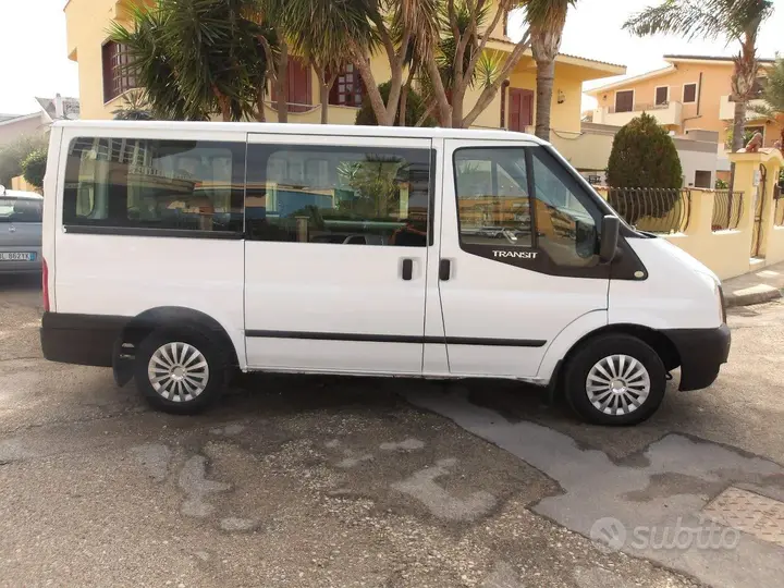 Ford Transit 2012 photo 4