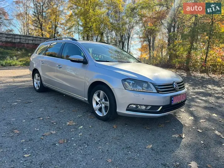 Volkswagen Passat 2011 photo 3