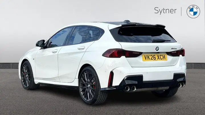 BMW 1 Series 2026 photo 2