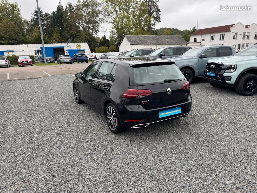 Volkswagen Golf 2019 photo 2
