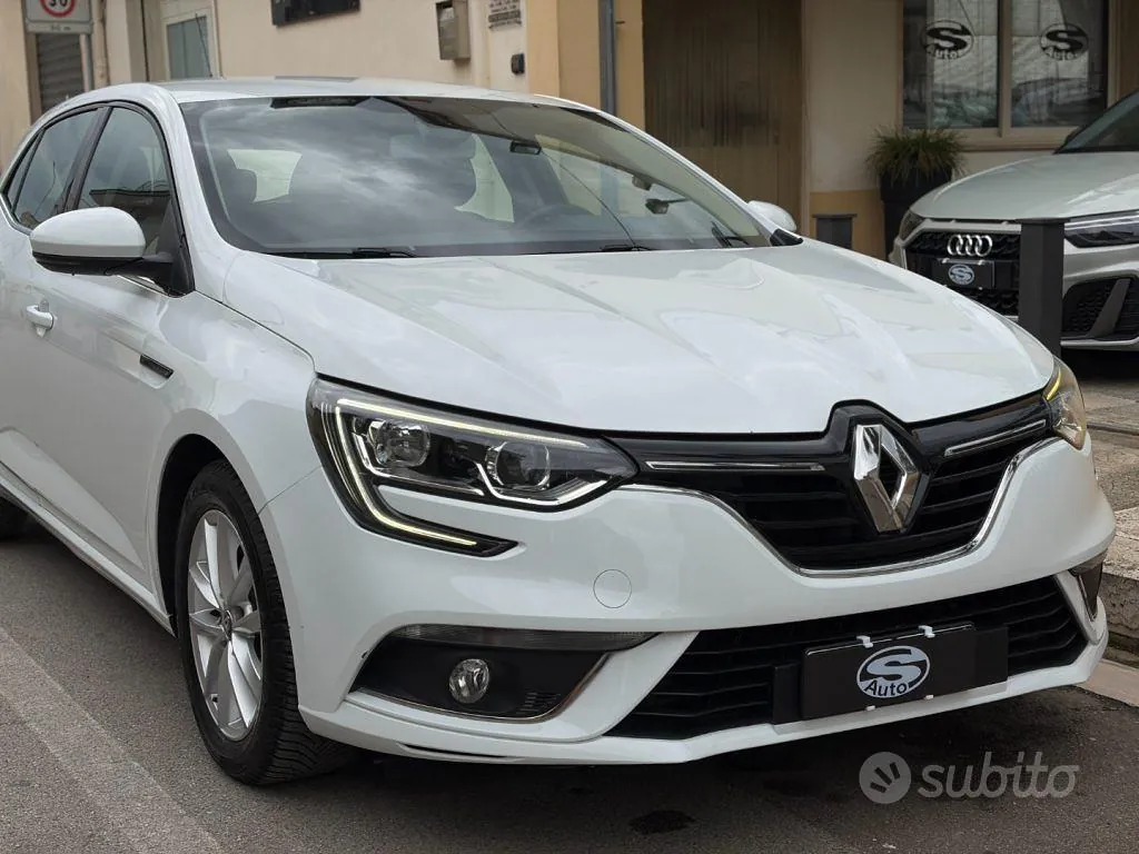 Renault Megane 2019 photo 2