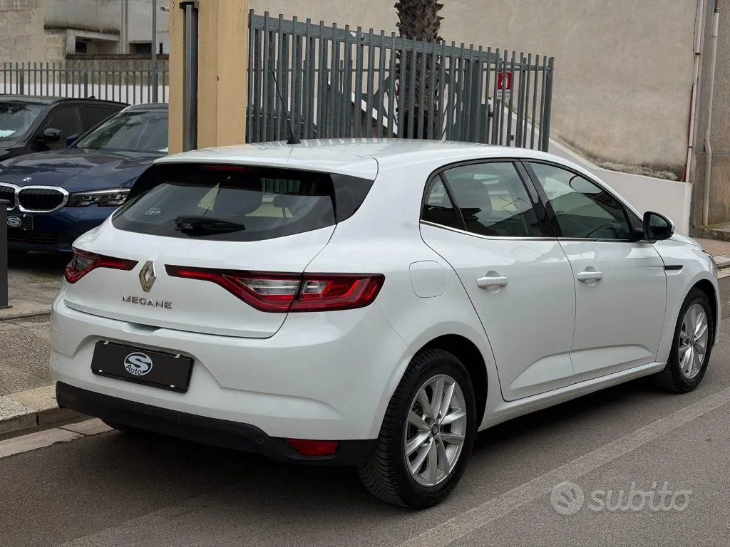 Renault Megane 2019 photo 3