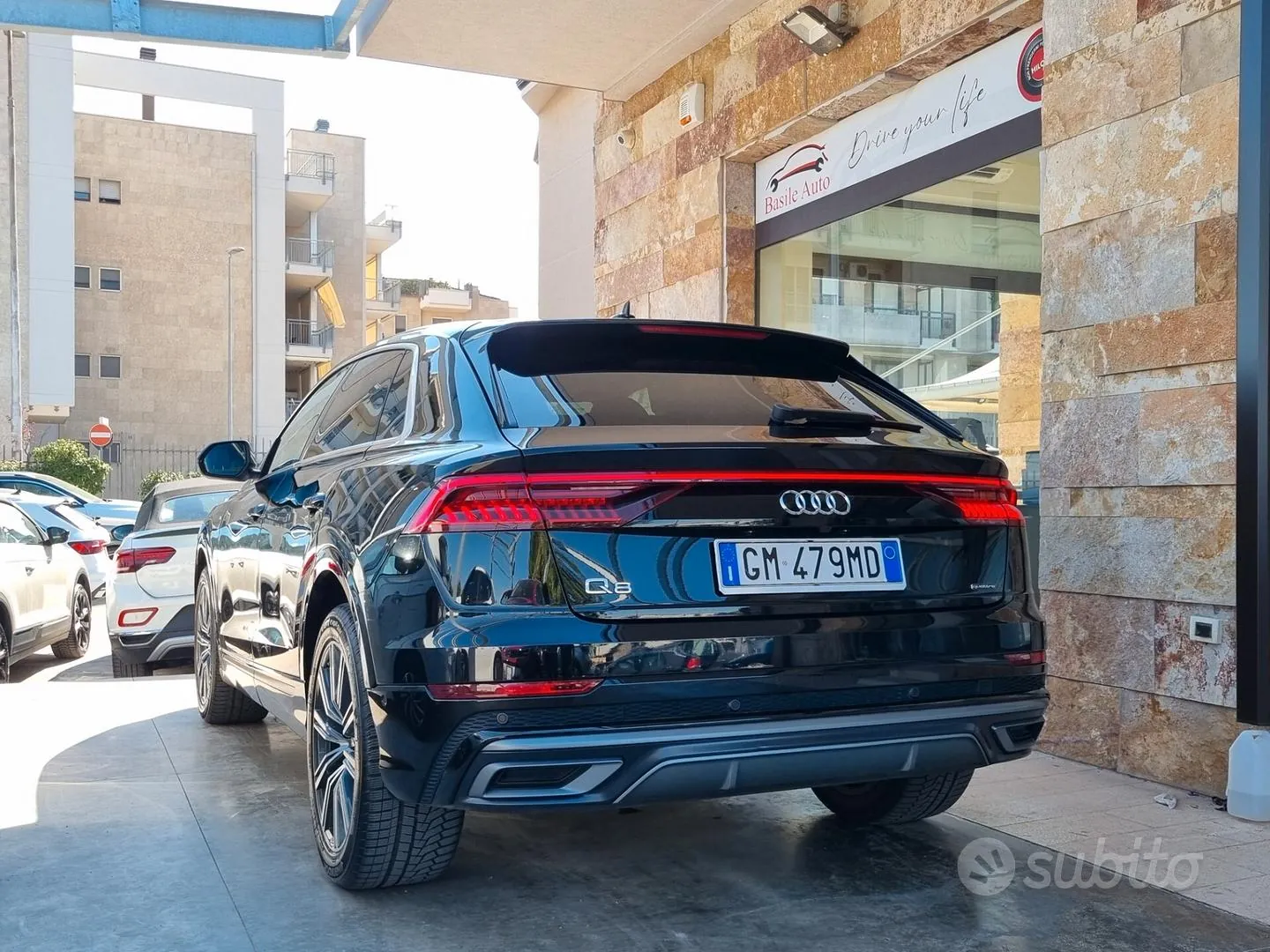 Audi Q8 2023 photo 2