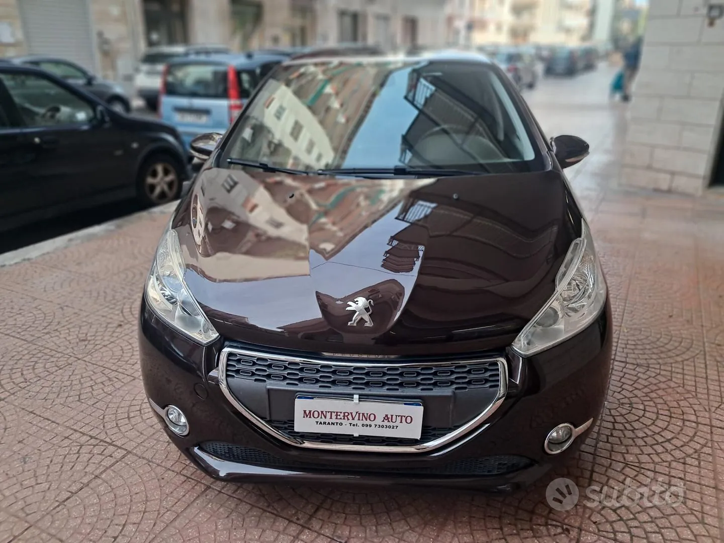 Peugeot 208 2012 photo 2