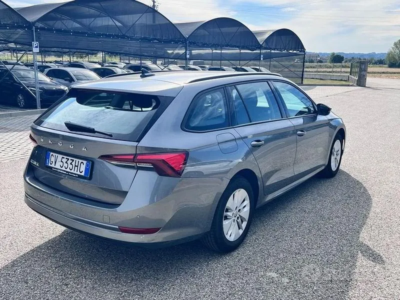Skoda Octavia 2024 photo 3