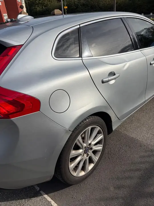 Volvo V40 2012 photo 4