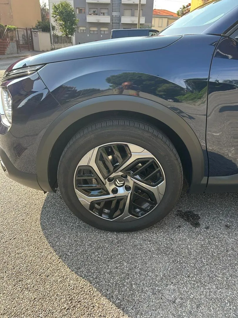 Citroen C4 2024 photo 3