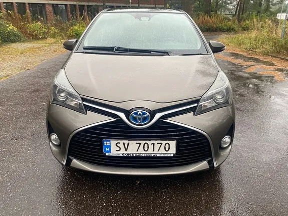 Toyota Yaris 2016 photo 2