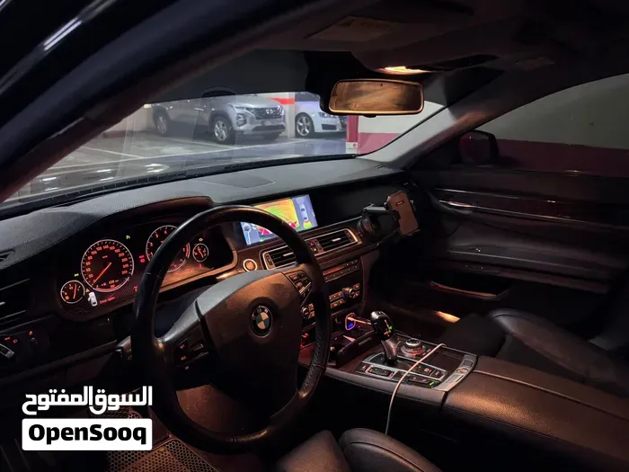 BMW 7 Series 2010 photo 4