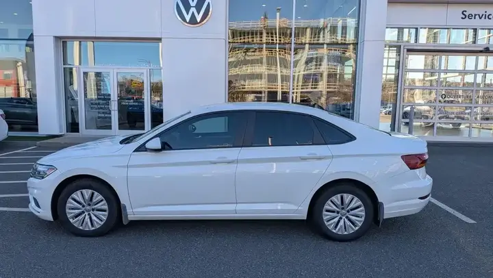 Volkswagen Jetta 2019 photo 2