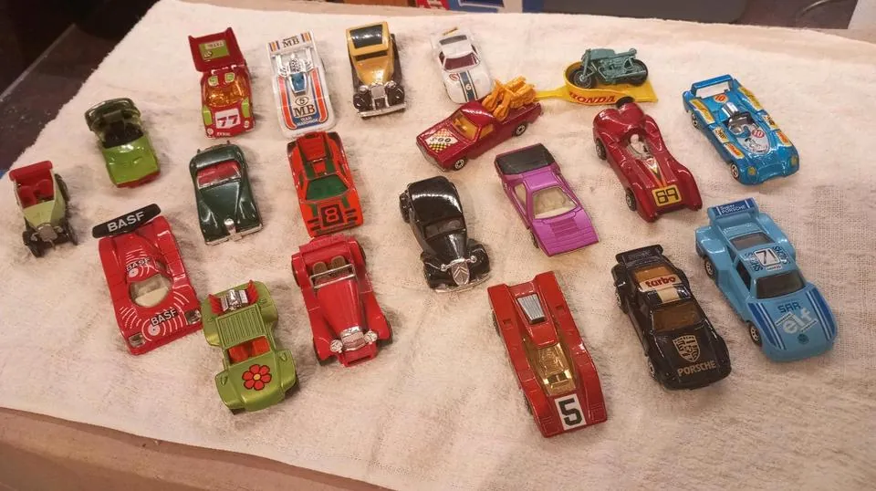 Matchbox Autos