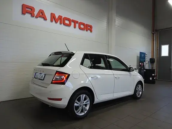 Skoda Fabia 2021 photo 5