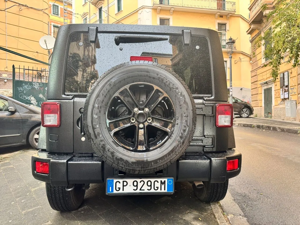 Jeep Wrangler Unlimited 2011 photo 3