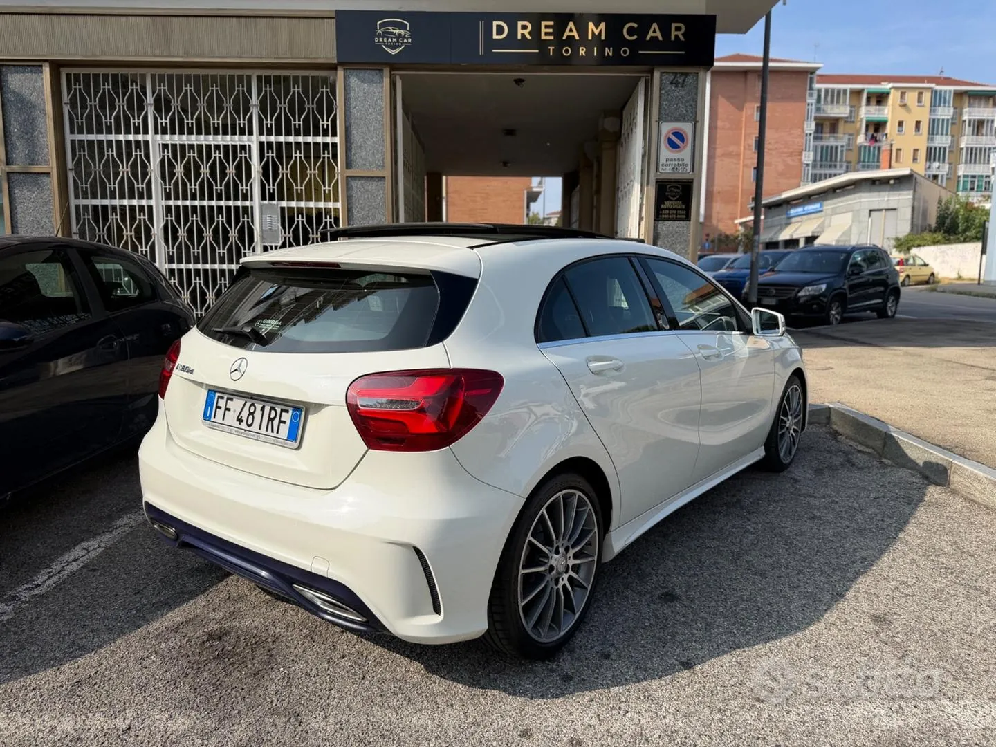 Mercedes-Benz A 180 2016 photo 4