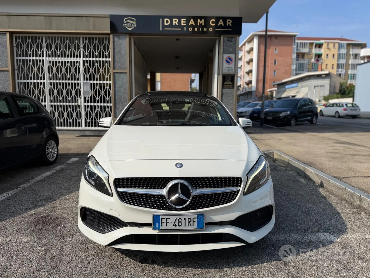 Mercedes-Benz A 180 2016 photo 2
