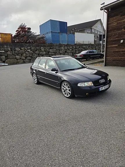 Audi A4 2001 photo 2
