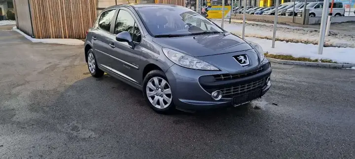 Peugeot 207 2008 photo 3