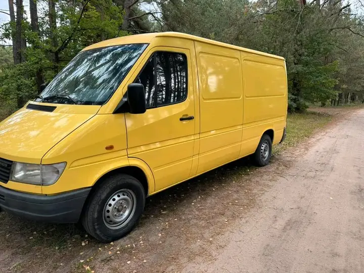Mercedes-Benz Sprinter