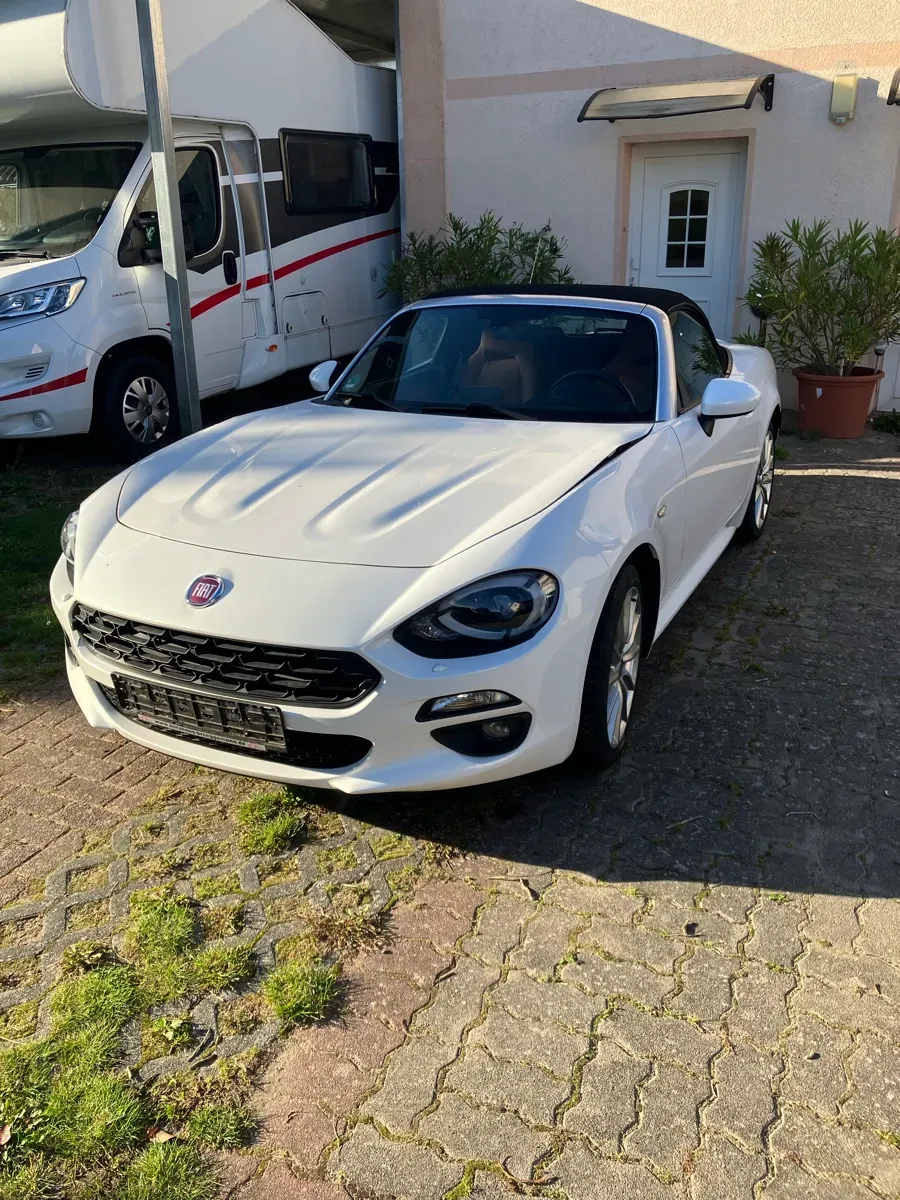 Fiat 124 Spider