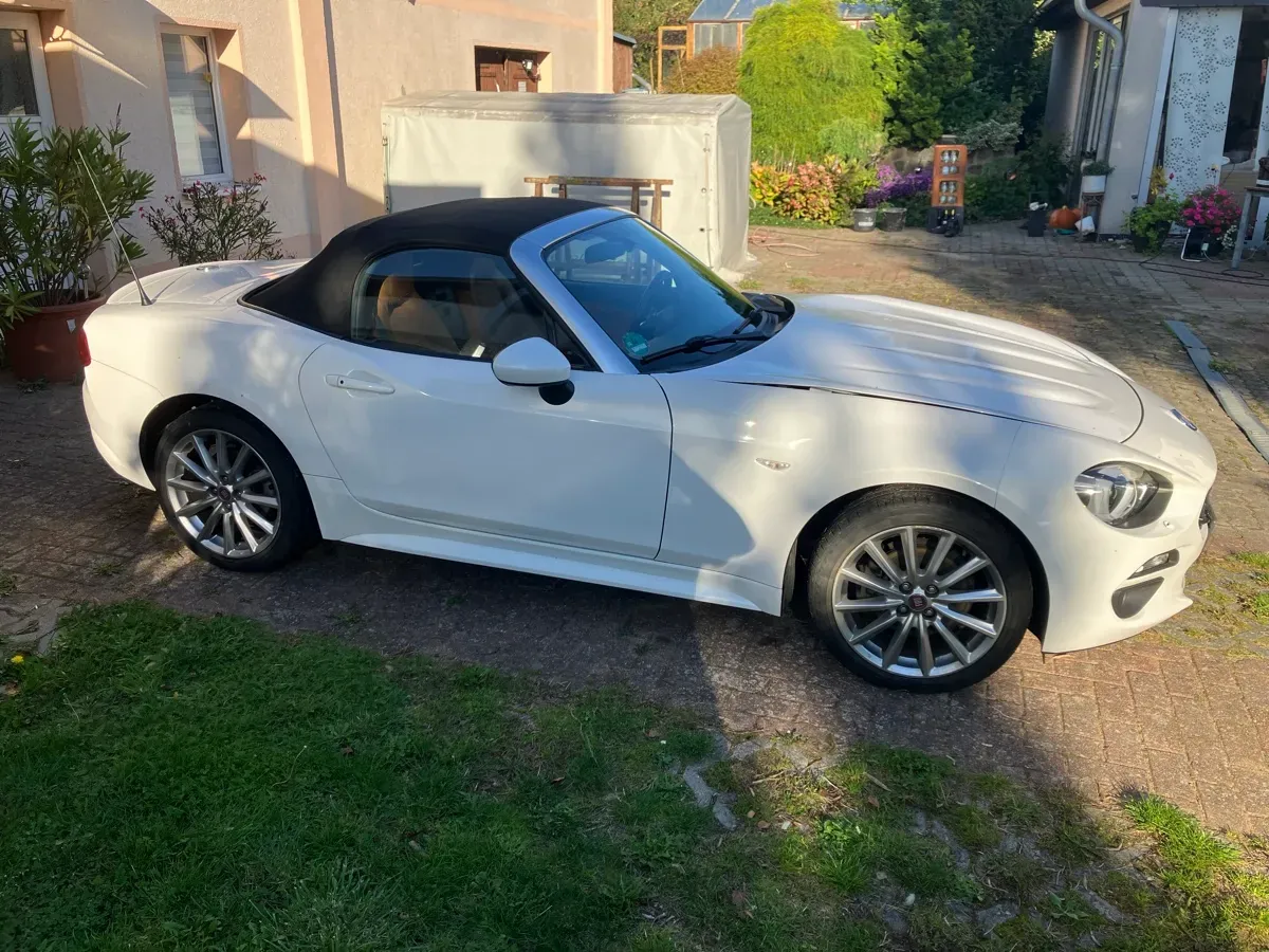 Fiat 124 Spider 2017 photo 3