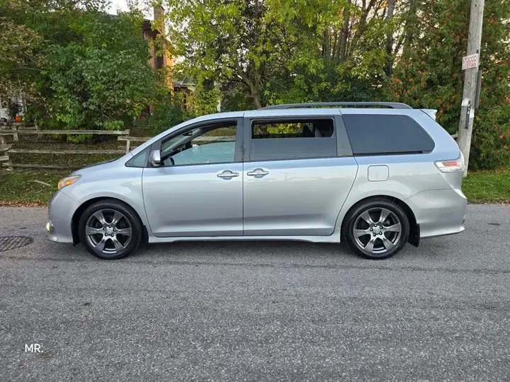 Toyota Sienna