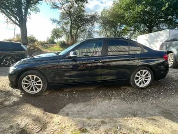 BMW 318I 2017 photo 2