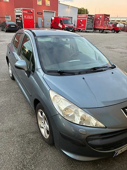 Peugeot 207 2007 photo 3