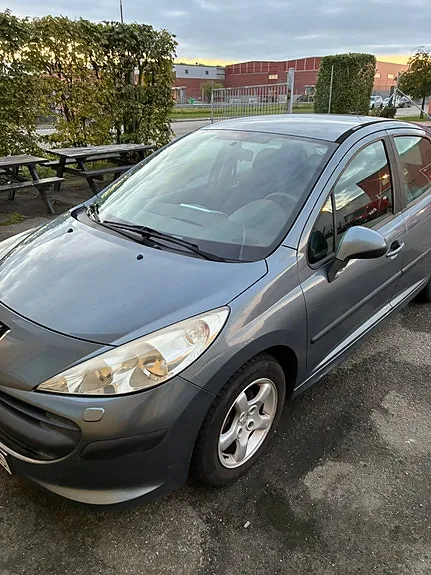 Peugeot 207 2007 photo 2