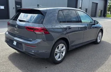 Volkswagen Golf 2024 photo 3