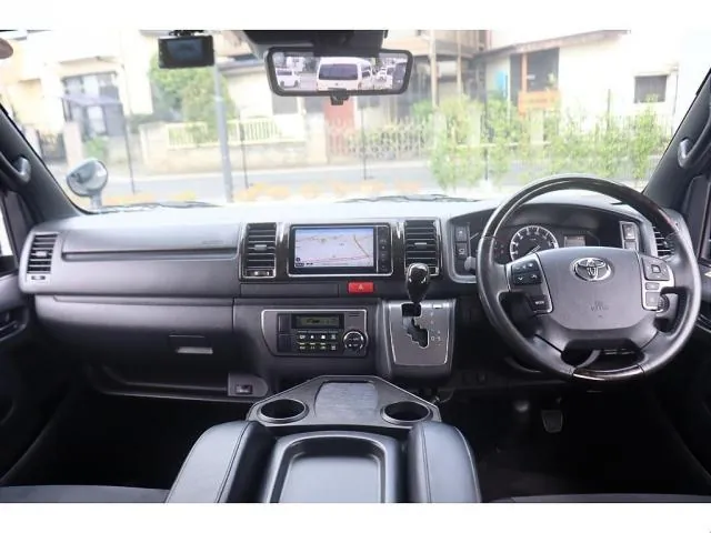 Toyota Hiace Gl 2024 photo 2