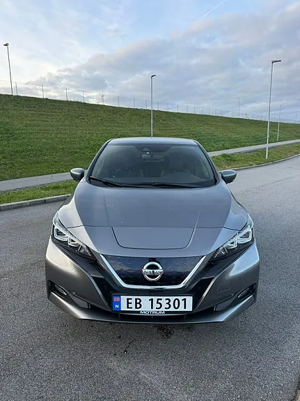 Nissan Leaf 2019 photo 2