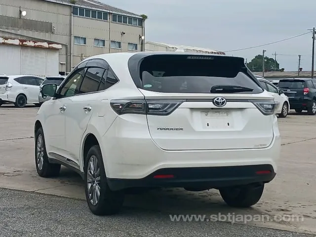 Toyota Harrier 2015 photo 5