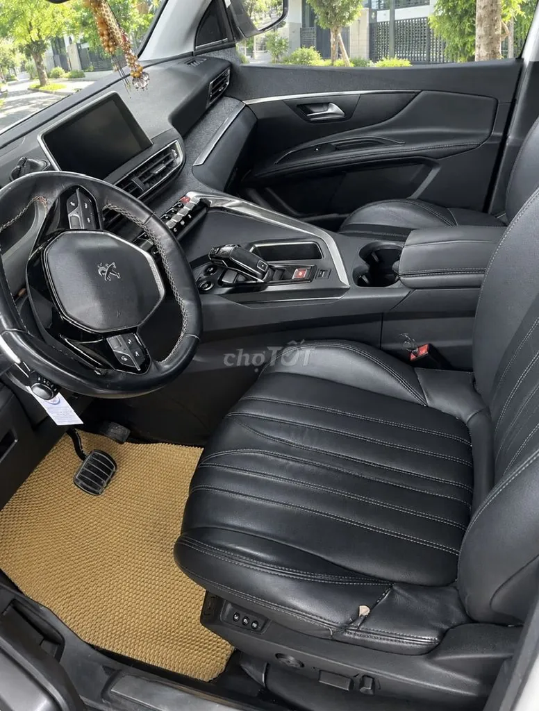 Peugeot 5008 2018 photo 2