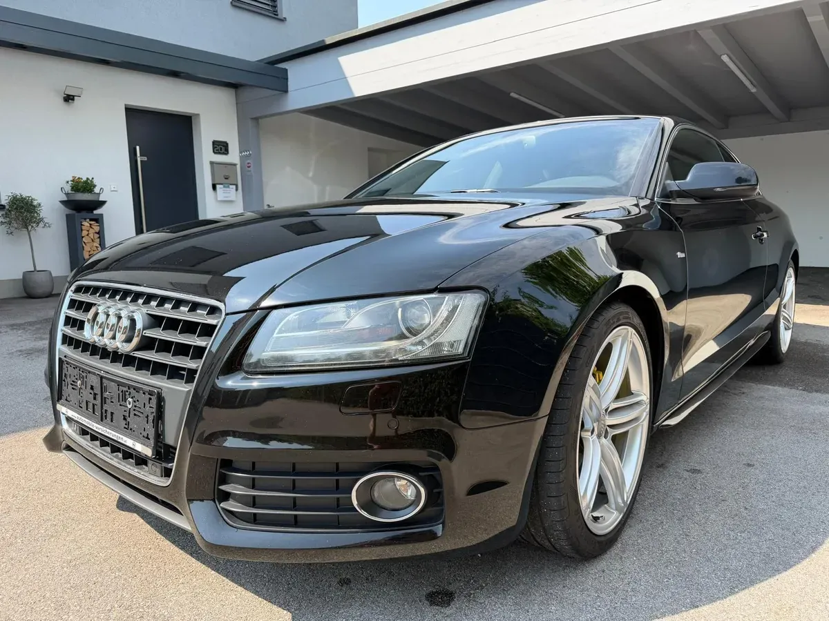 Audi A5 2010 photo 2