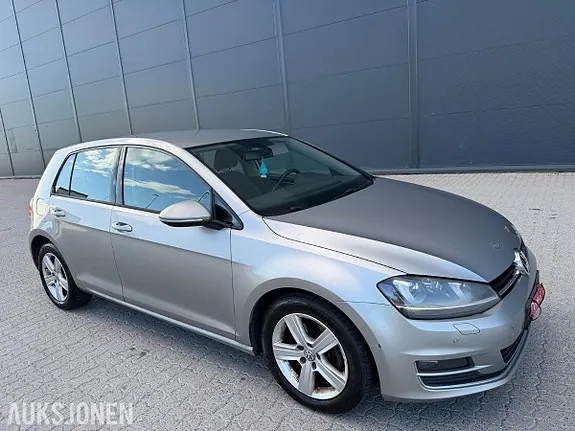 Volkswagen Golf 2013 photo 2