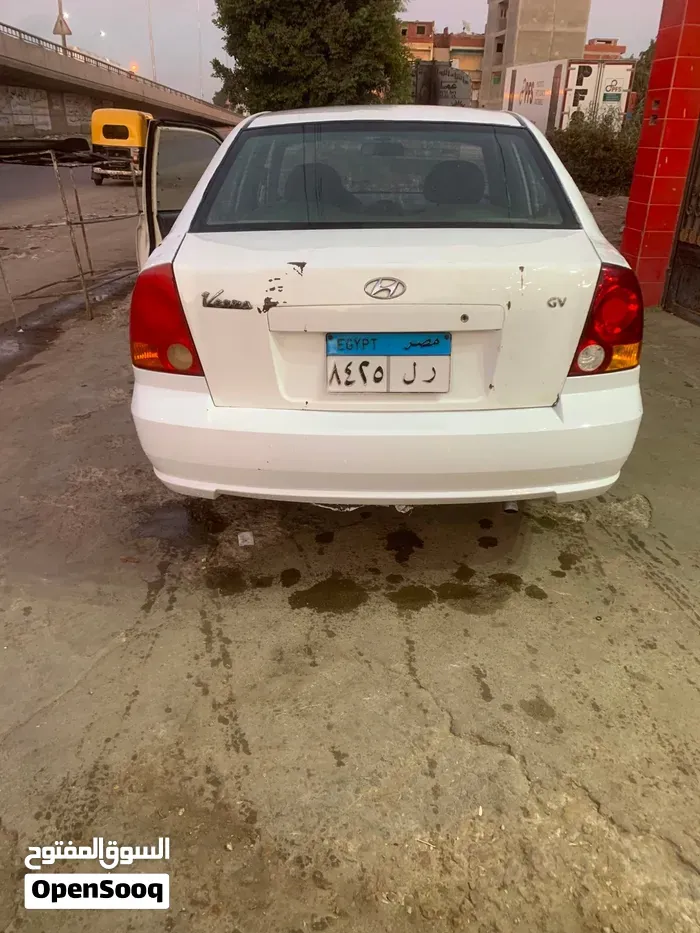 Hyundai Verna 2010 photo 4