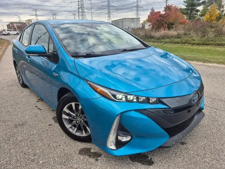 Toyota Prius Prime 2021 photo 3