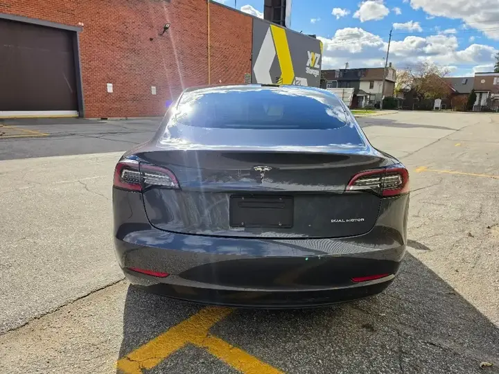 Tesla Model 3 2022 photo 5