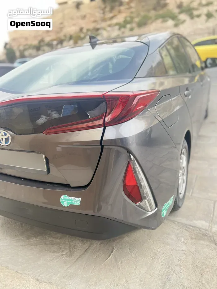 Toyota Prius 2017 photo 3
